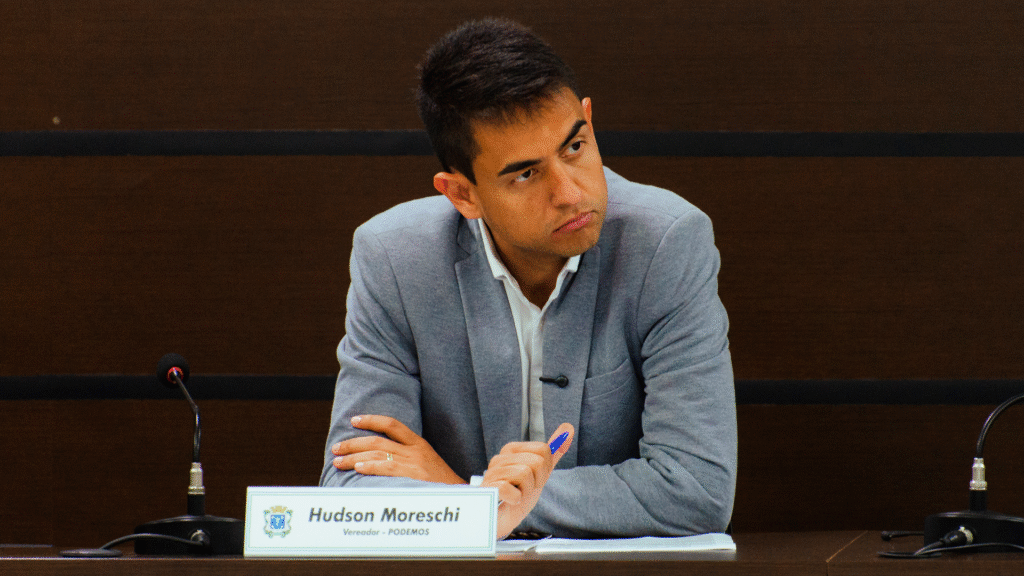 Vereador Hudson Moreschi participa da audiência pública sobre loteamento irregular em Cascavel